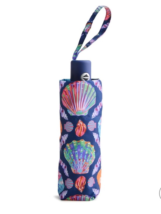 Vera Bradley Accessories - VERA BRADLEY MSRP $45 Essential Multi-Colored Umbrella in Seashell-ebrate Style